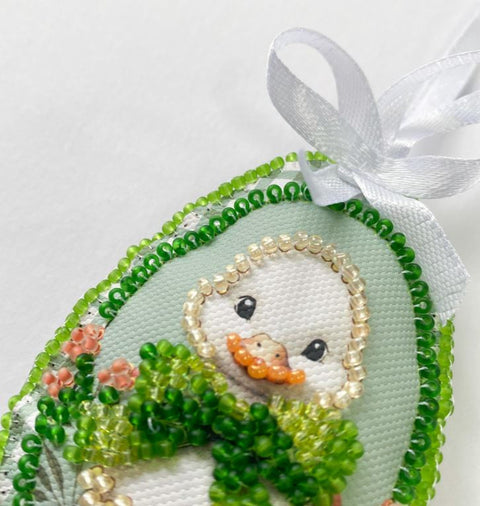 Easter Bead Embroidery Decoration Kit “Easter Guests,” 15×5 cm, Abris Art, 722 Beads, 8 Colors