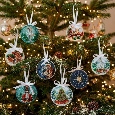 Christmas Bead Embroidery Kit, Santa’s Sleigh Decoration, Abris Art, 13.2 x 6.6 cm, 12 Colors, 712 Beads