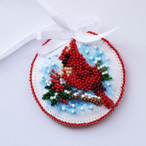 Christmas Bead Embroidery Kit, Singing Christmas Design, Abris Art Printed Canvas, 13.2 x 6.6 cm, 641 Beads, 12 Colors