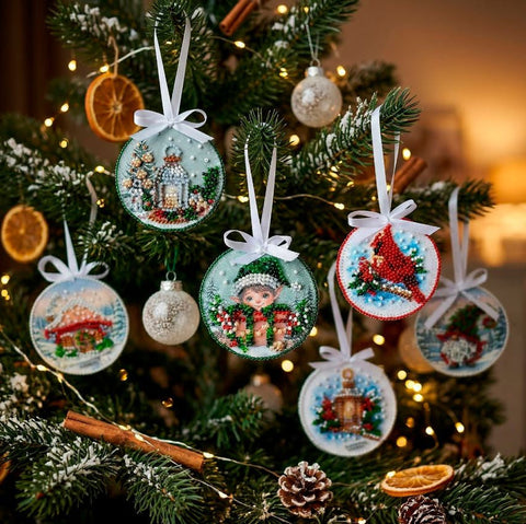 Abris Art Elf Bead Embroidery Kit, Winter Fairy Tale Christmas Decoration, 13.2 x 6.6 cm Canvas, 11 Colors, 650 Beads
