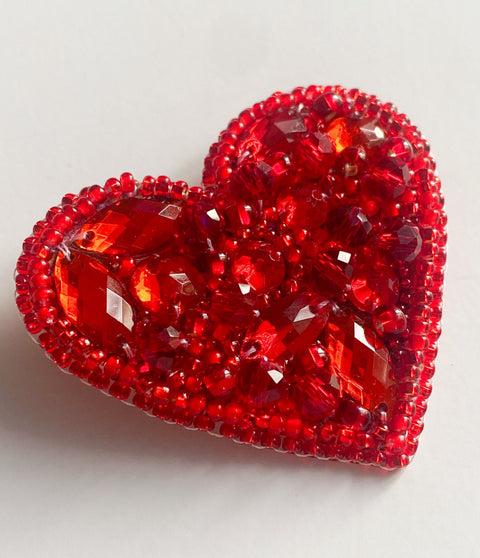 Heart Bead Embroidery Kit, Abris Art, 53 x 47 mm, 257 Beads, 9 Colors, Intermediate Craft Project