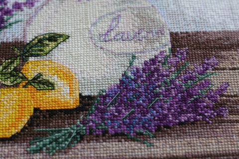 Cross Stitch Kit with Floral Provence Design, 14 Count White Canvas, 32 x 32 cm, 30 Colors, Abris Art AAH-064
