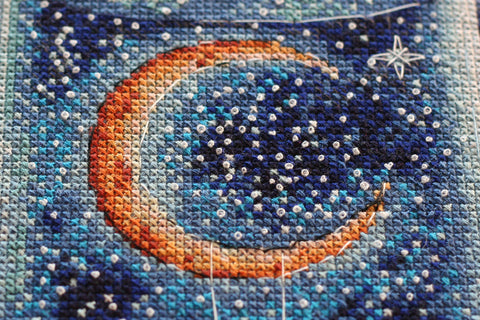 Cross Stitch Kit for Lovers’ Moon, Abris Art, 14 Count Dark Blue Aida, 33 Colors, 220 x 280 mm Romantic Design