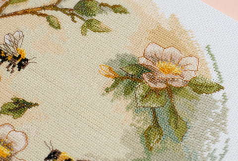 Cross Stitch Kit with Honey-Toned Nature Landscape, 30 Colors, 18 Count White Canvas, 24 x 24 cm, Abris Art AAH-207
