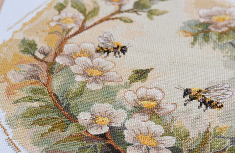 Cross Stitch Kit with Honey-Toned Nature Landscape, 30 Colors, 18 Count White Canvas, 24 x 24 cm, Abris Art AAH-207