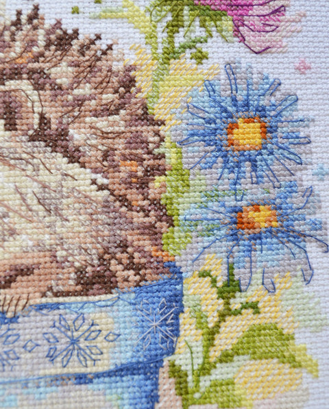 Cross Stitch Kit “Little Scout” 22x23 cm, Abris Art, 14 Count White Canvas, 25 Thread Colors, SAGA Chart