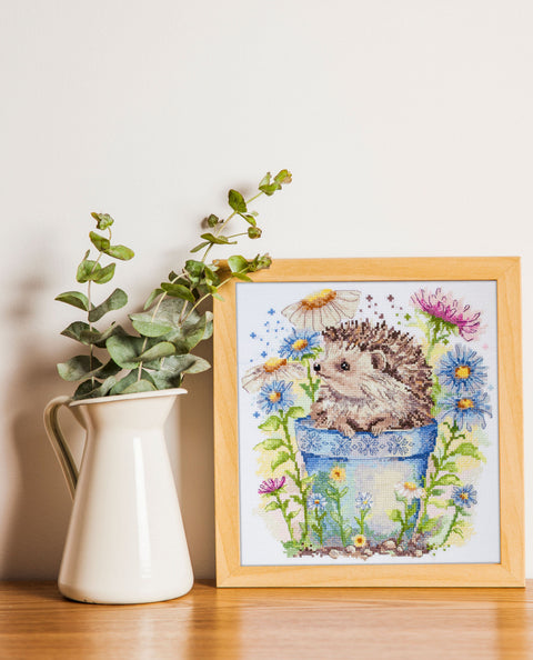 Cross Stitch Kit “Little Scout” 22x23 cm, Abris Art, 14 Count White Canvas, 25 Thread Colors, SAGA Chart