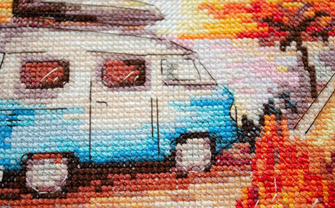 Beach Adventure Cross Stitch Kit, Abris Art Deco Scenes, 14 Count White Canvas, 22 x 20 cm, 34 Colors, SAGA Pattern