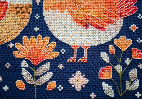 Cross Stitch Kit, Best Chicken Friends Scene, Abris Art, 23 x 23 cm, 14-Count Dark Blue Fabric, 22 Colors
