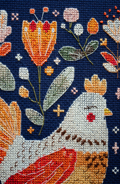 Cross Stitch Kit, Best Chicken Friends Scene, Abris Art, 23 x 23 cm, 14-Count Dark Blue Fabric, 22 Colors