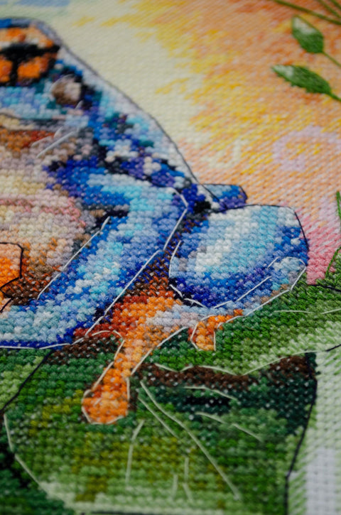Cross Stitch Kit, Water Play Animal Design, 14 Count White Canvas, 49 Thread Colors, 21 x 27 cm, Abris Art
