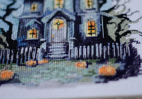 Haunted House Cross Stitch Kit, 17 x 20 cm, Abris Art, White 14 Count Canvas, 25 Colors