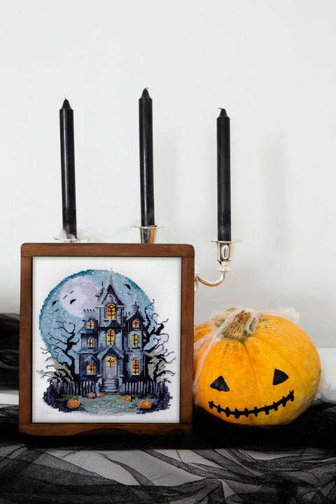Haunted House Cross Stitch Kit, 17 x 20 cm, Abris Art, White 14 Count Canvas, 25 Colors