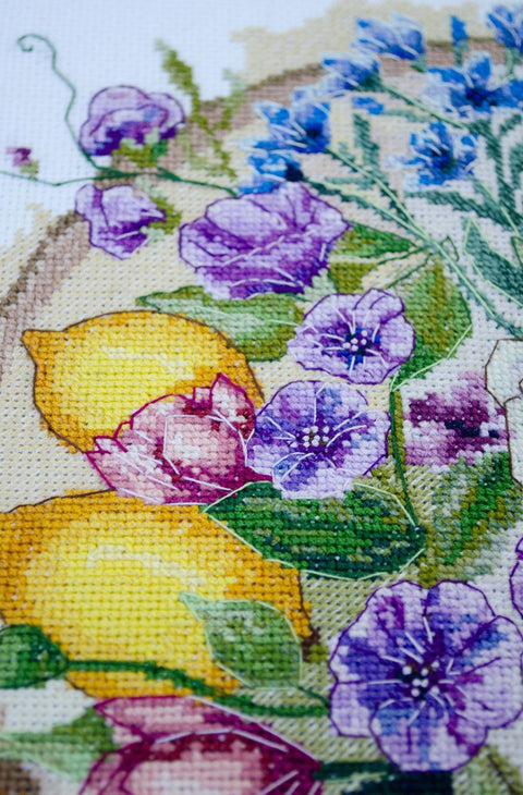 Floral Cross Stitch Embroidery Kit, 18 Count White Fabric, 56 Thread Colors, 26 x 26 cm, Abris Art