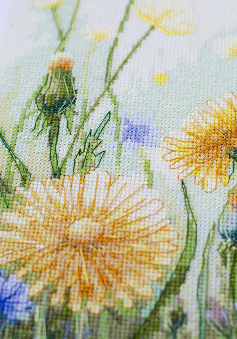 Floral Cross Stitch Kit “Whispering Grass” 26x26 cm, Abris Art, 14 Count White Canvas, 33 Thread Colors