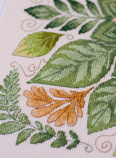 Cross Stitch Kit Leaf Dance, Botanical Design, 30x30 cm, 14 Count Ecru Canvas, 16 Thread Colors, Abris Art