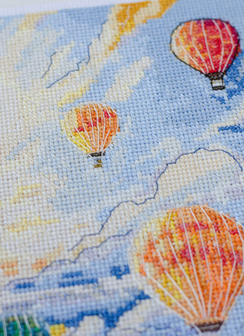 Cross Stitch Embroidery Kit, Nature Design “Flight to the Sun,” 14 ct White Canvas, 56 Colors, 25 x 29 cm, Abris Art AAH-304