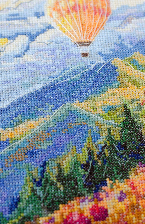Cross Stitch Embroidery Kit, Nature Design “Flight to the Sun,” 14 ct White Canvas, 56 Colors, 25 x 29 cm, Abris Art AAH-304