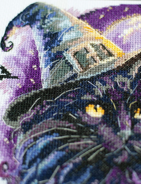 Cross Stitch Kit “Shadows of Magic” Animal Design, 20x20 cm, Abris Art, 14 Count White Canvas, 30 Thread Colors