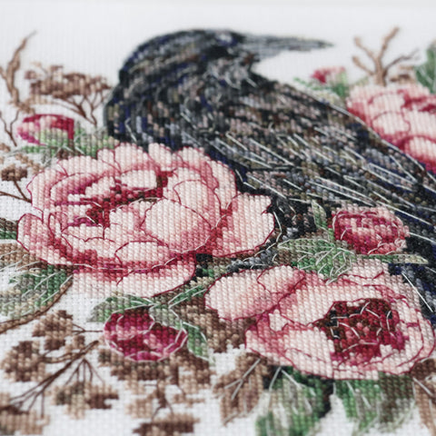 Cross Stitch Kit Secret Garden Animal Theme, 22×22 cm, Zweigart Aida 14 Count, 33-Color Cotton Floss, Abris Art