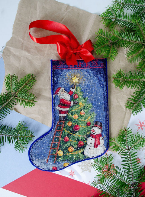 Cross Stitch Christmas Stocking Kit, Abris Art Spark the Celebration, 18 ct Canvas, 18 x 27 cm, 29 Thread Colors