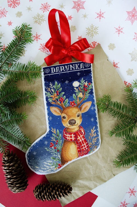 Christmas Gnome Cross Stitch Kit, Holiday Stocking, 18 x 27 cm, 18 Count White Canvas, 23 Colors, Abris Art