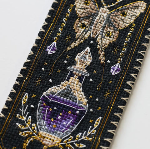 Cross Stitch Bookmark Kit, Mystical Elixir Animal Design, 6.5×18 cm, Zweigart Aida 14 ct, 11-Color Threads, Abris Art