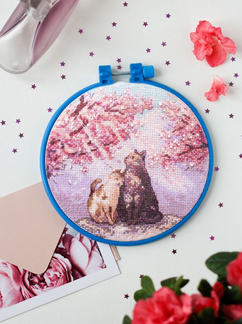 Sunbeams Cross Stitch Kit, 15x15 cm Animal Design, Aida 14 ct, 20 Colors, Preciosa Beads, Abris Art