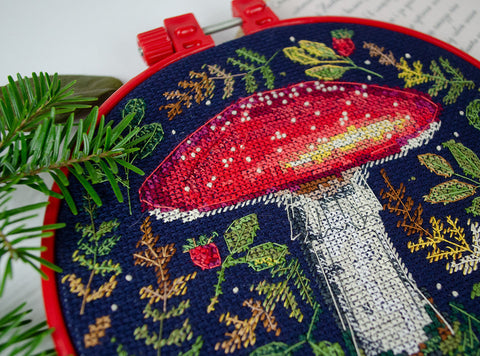 Cross Stitch Embroidery Kit with Hoop, Forest Design, 17 x 17 cm, Dark Blue 14 Count Fabric, Abris Art