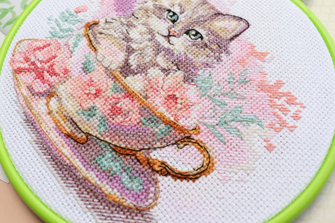 Cat Tea Party Cross Stitch Kit with Hoop, Abris Art, 14 Count Canvas, 17 x 17 cm, 19 Colors, Beginner Embroidery Kit