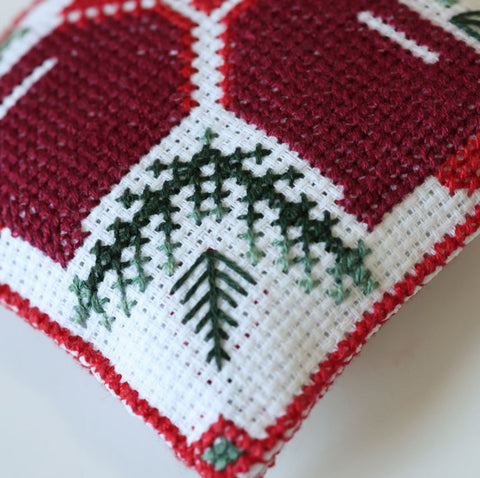 3D Christmas Bell Cross Stitch Kit, Abris Art Embroidery Ornament, 7.7 × 7.7 cm, Zweigart Aida 14 ct Canvas, Hanging Decoration