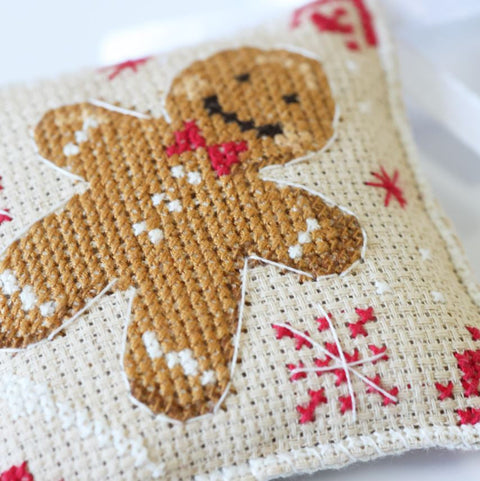 3D Christmas Cross Stitch Ornament Kit, Christmas Treat, Abris Art, Zweigart Aida 14 Count, 7.7 x 7.7 cm