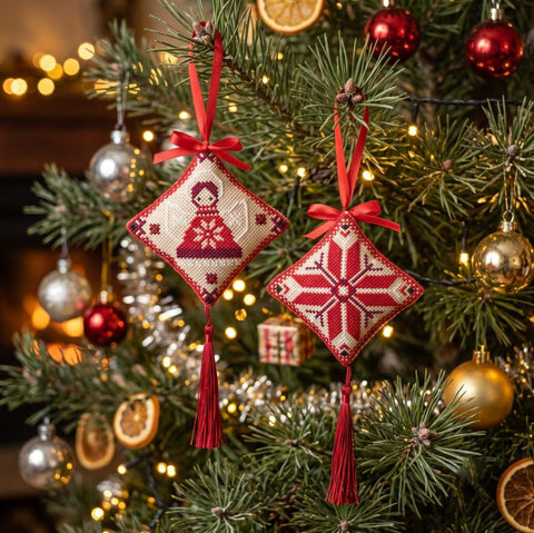 3D Christmas Angel Cross Stitch Kit, Abris Art, Zweigart Aida 14 ct, 7.7 cm Hanging Ornament in Coffee Brown Fabric