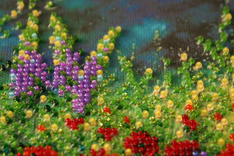 Mini Bead Embroidery Kit, Wildflower Meadow Design, 15 x 15 cm, Abris Art Canvas, 2,000 Beads, 13 Colors