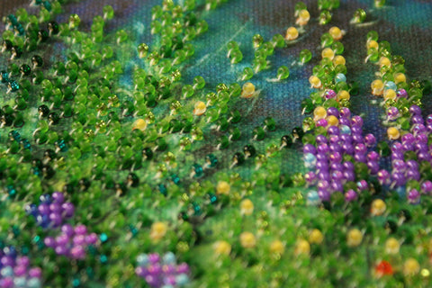 Mini Bead Embroidery Kit, Wildflower Meadow Design, 15 x 15 cm, Abris Art Canvas, 2,000 Beads, 13 Colors