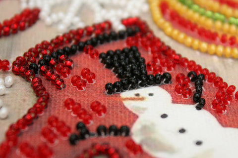 Mini Bead Embroidery Kit for Winter Holiday Card or Picture, Abris Art, 15 x 15 cm, 1,929 Beads, 8 Colors