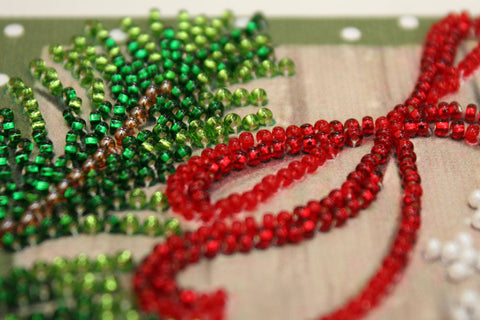 Mini Bead Embroidery Kit for Winter Holiday Card or Picture, Abris Art, 15 x 15 cm, 1,929 Beads, 8 Colors