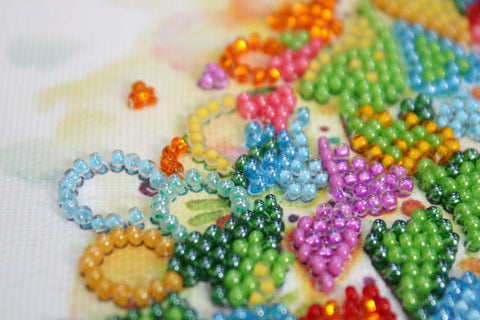Mini Bead Embroidery Kit, Holiday Heart Design, 15x15 cm Canvas, 1380 Beads, 13 Colors, Abris Art DIY Craft Set