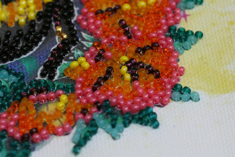 Mini Bead Embroidery Kit Sweetly, 15 x 15 cm Pre-Printed Canvas, 1,553 Beads, 13 Colors, Abris Art AM-225
