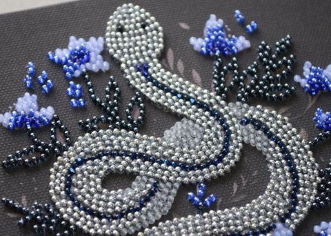 Mini Bead Embroidery Kit, Silver Serpentine Design, Abris Art, 15x15 cm, 8 Shades, DIY Home Decor Needlepoint Set
