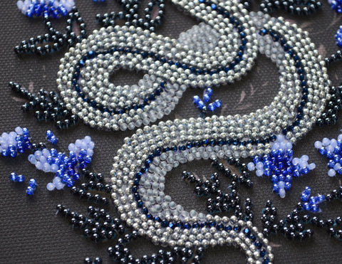 Mini Bead Embroidery Kit, Silver Serpentine Design, Abris Art, 15x15 cm, 8 Shades, DIY Home Decor Needlepoint Set