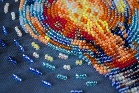 Mini Bead Embroidery Kit Bring the Light, 15 x 15 cm, Abris Art, 1,736 Beads, 14 Colors, Printed Canvas