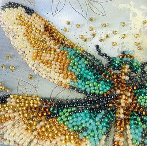 Bead Embroidery Kit Emerald Wings, Animal Motif, 15x15 cm, Abris Art, 12 Colors, 1700 Beads, Printed Canvas and Japanese Needles