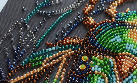 Emerald Beetle Bead Embroidery Kit, Abris Art, 20x20 cm, 13 Colors, 3110 Beads, Beginner-Friendly DIY Craft Project
