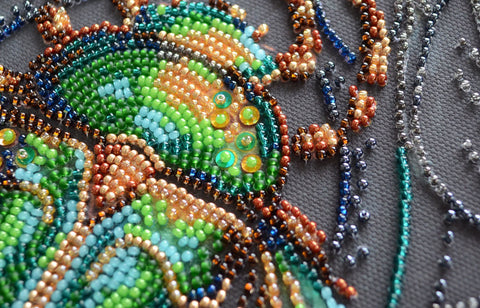 Emerald Beetle Bead Embroidery Kit, Abris Art, 20x20 cm, 13 Colors, 3110 Beads, Beginner-Friendly DIY Craft Project