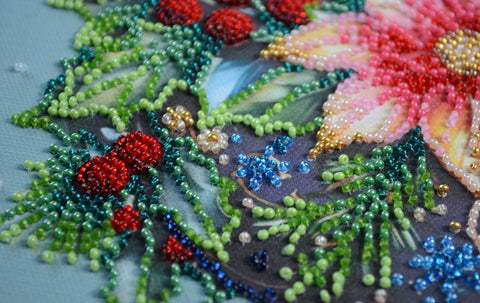 Christmas Bead Embroidery Kit, 20x20 cm – Abris Art Christmas Shine, 17 Colors, 2789 Beads