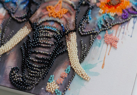 Bead Embroidery Kit with Eastern Animal Design, Abris Art, 20x20 cm, 17 Colors, 2789 Beads, DIY Craft Set