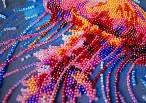 Bead Embroidery Kit with Animal Design, Dangerous Grace, Abris Art, 20x20 cm, 19 Colors, 3308 Beads, Intermediate to Advanced DIY Craft