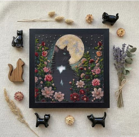 Bead Embroidery Kit, Animal Design “Can’t Sleep,” 20 x 20 cm, Abris Art, 18 Colors, 3,624 Beads, Printed Canvas