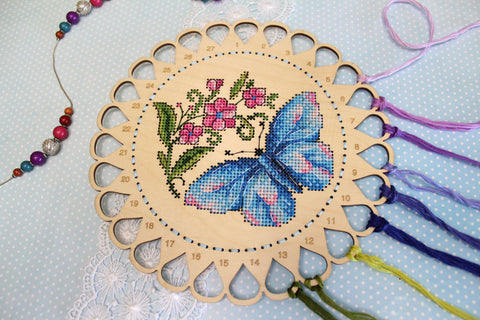 Embroidery Thread Organizer with Flower Meadow Design, Compact Floss Holder for Cross Stitch and Crafts | MP Studia